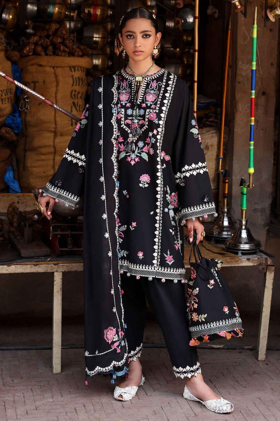 ZAHA ZEENAT (ZF-25-07)